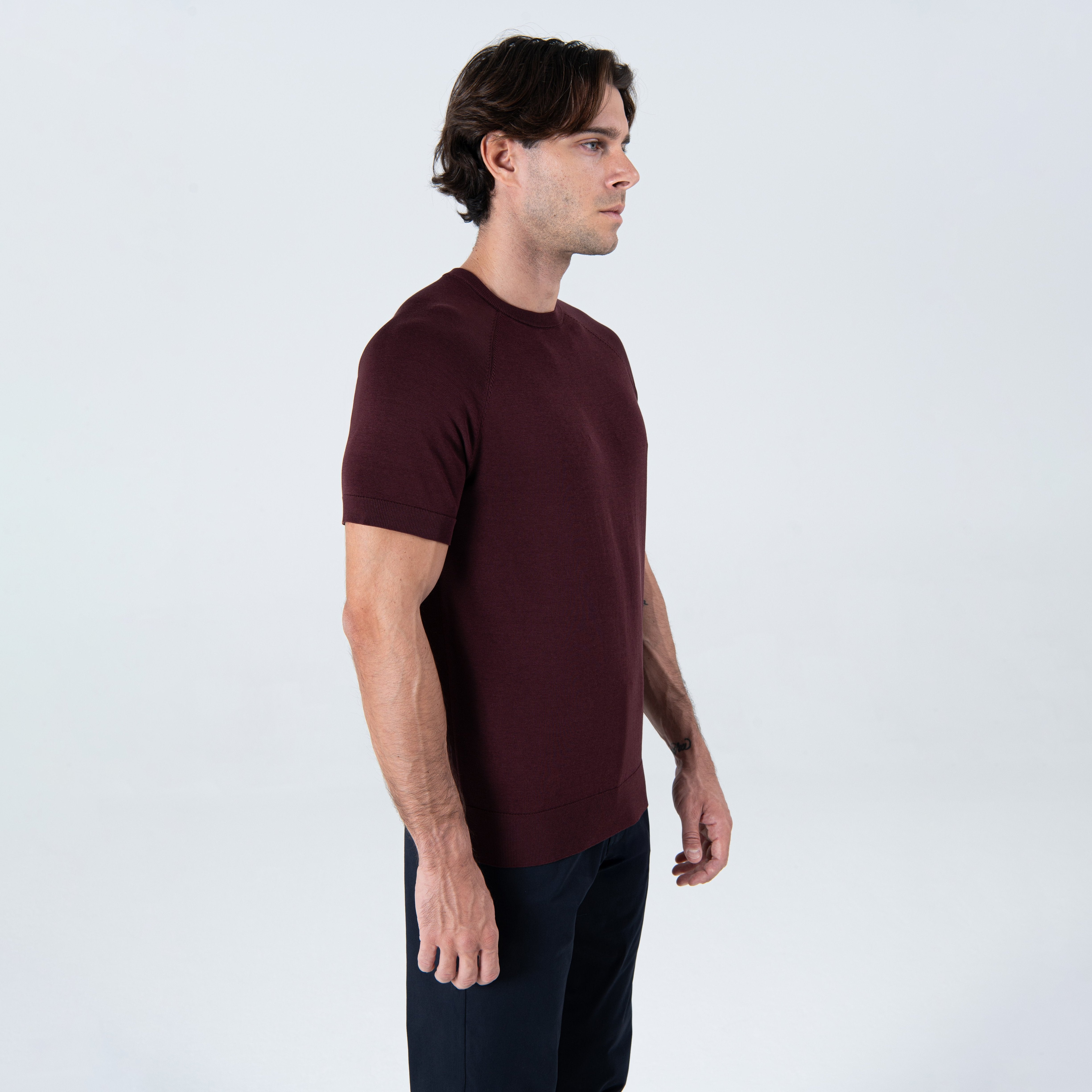 T-Shirt in Maroon